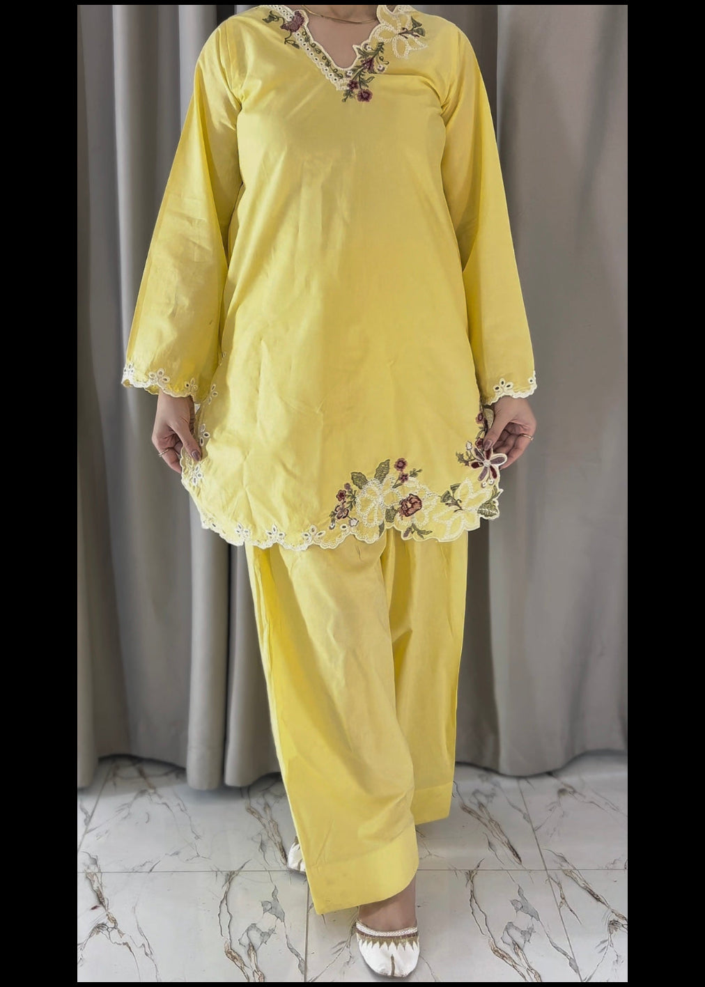 Avo Embroidered 2PC (Short Shirt with Farshi Shalwar)