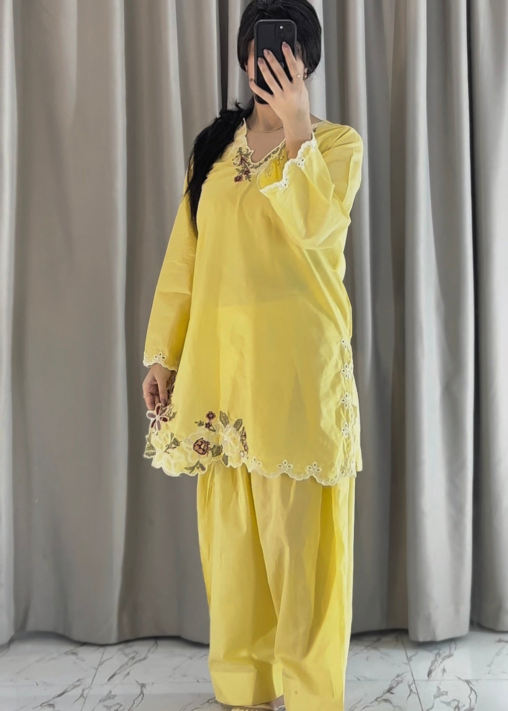 Avo Embroidered 2PC (Short Shirt with Farshi Shalwar)