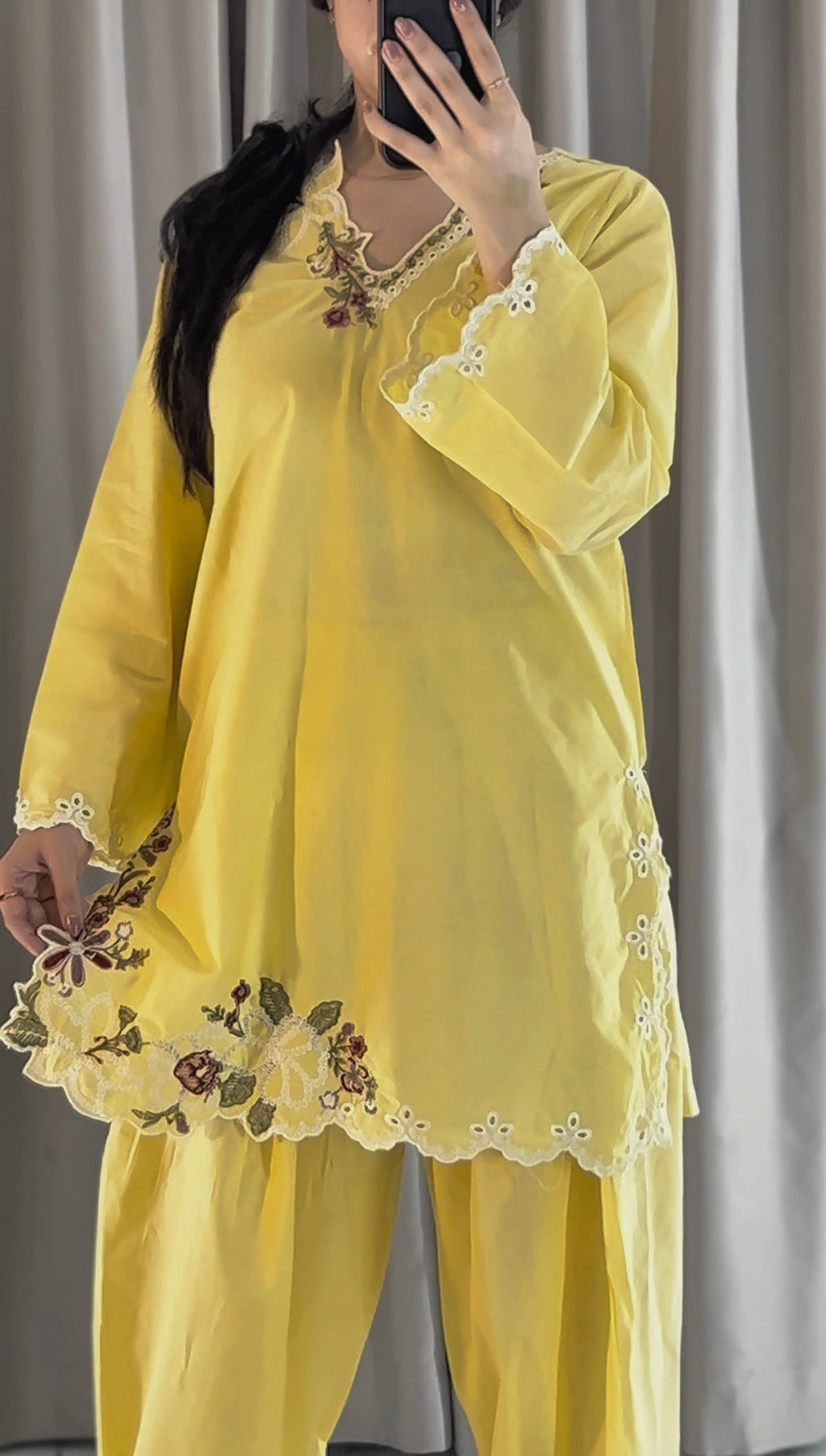 Avo Embroidered 2PC (Short Shirt with Farshi Shalwar)