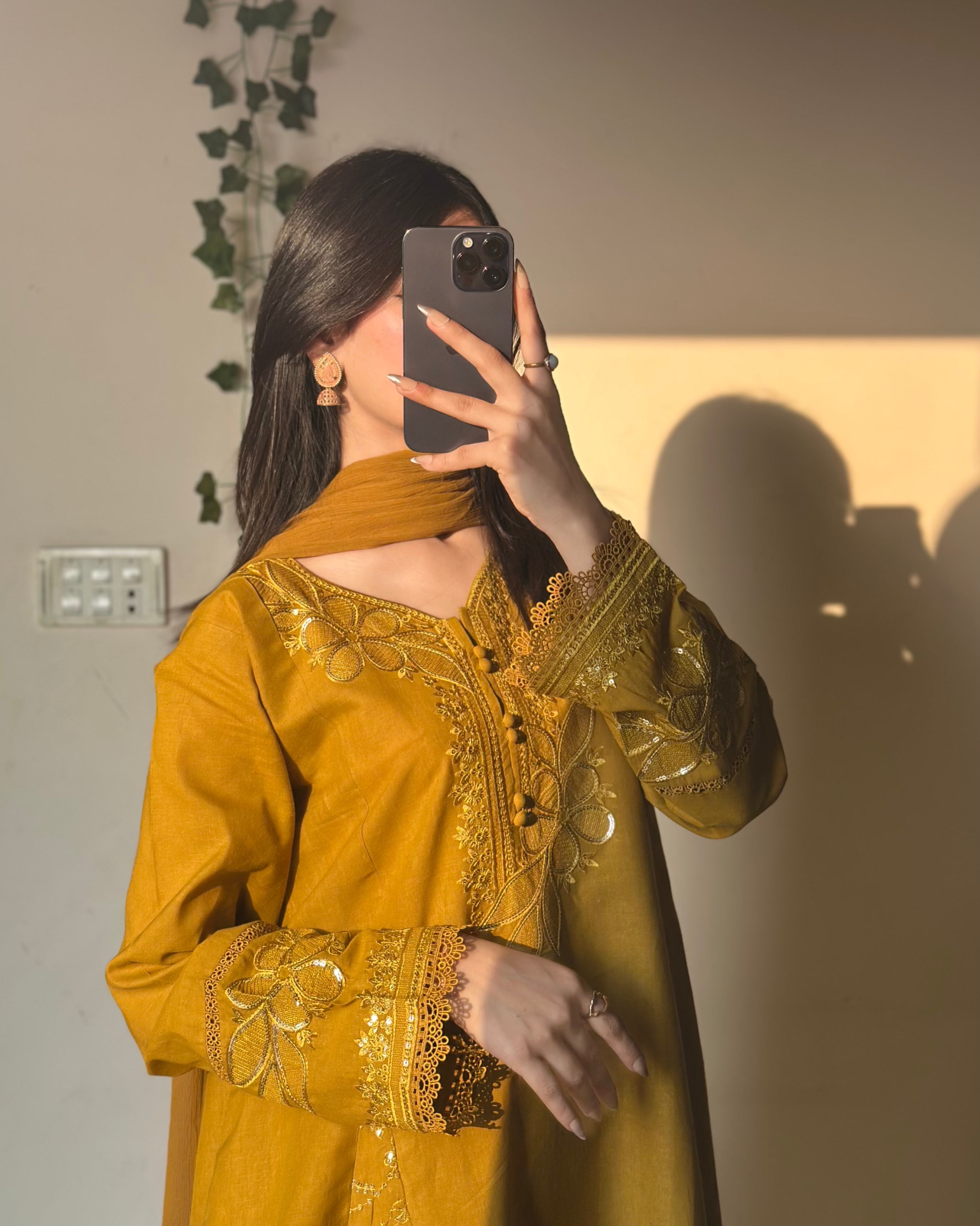 Heer  Frock Embroidered 3 pc