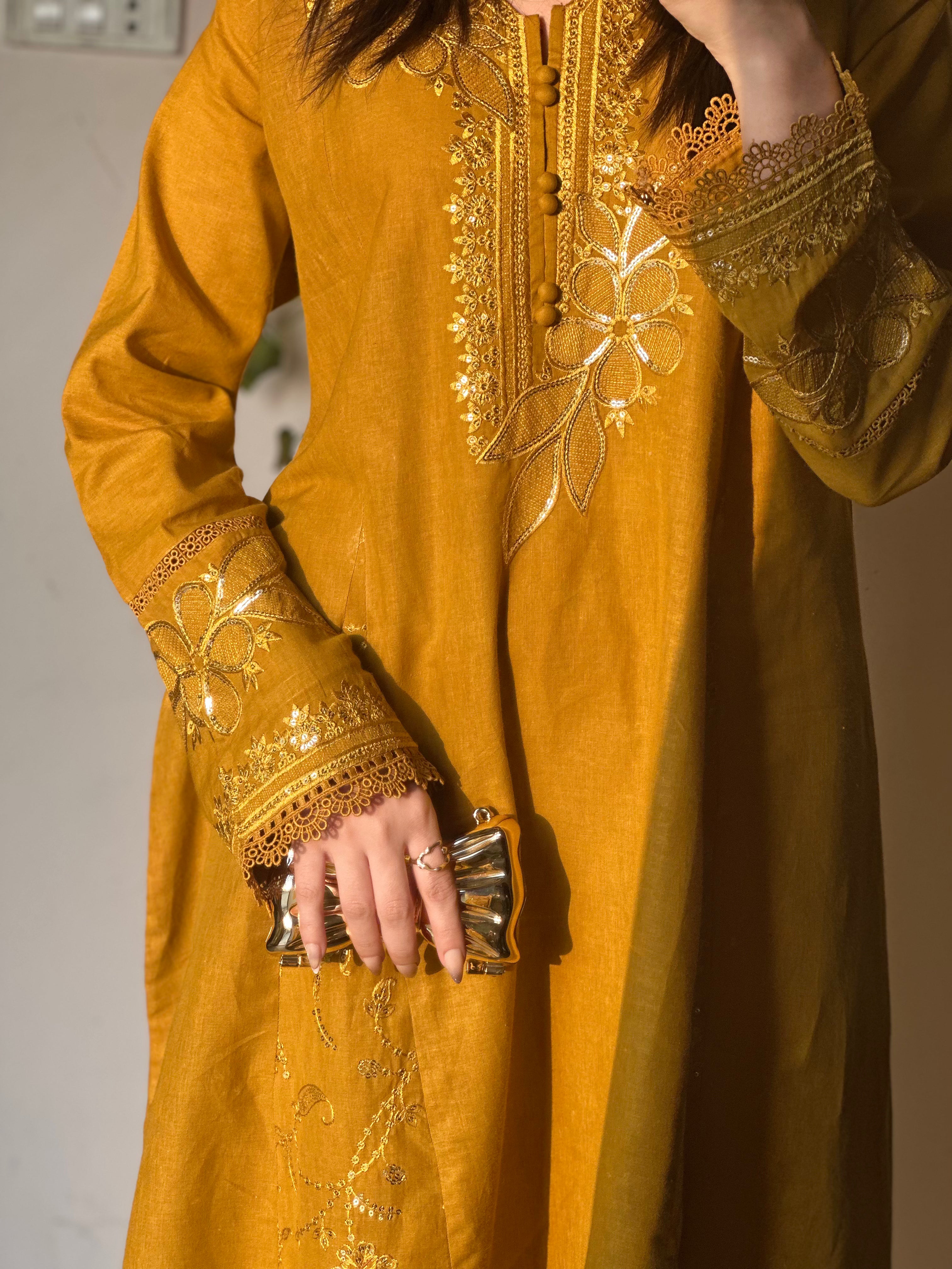 Heer  Frock Embroidered 3 pc