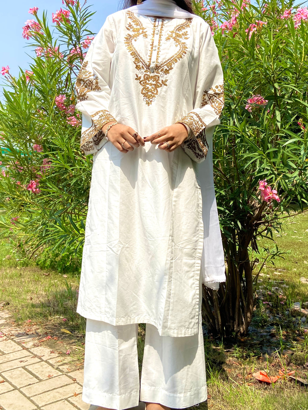 Naina Embroidred 3-Piece Suit