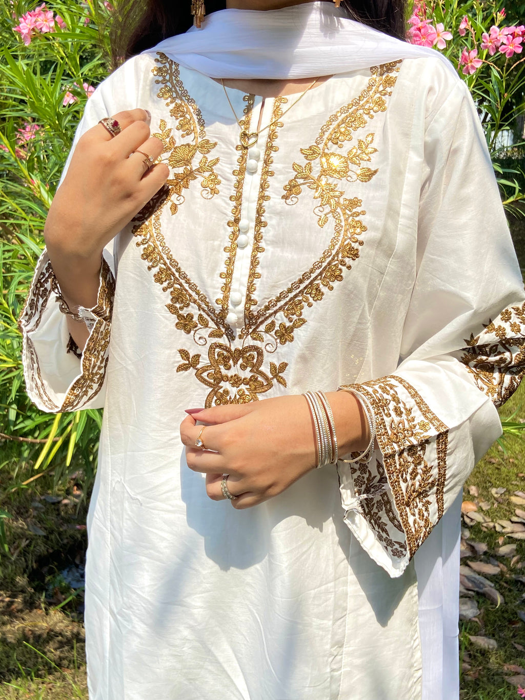 Naina Embroidred 3-Piece Suit