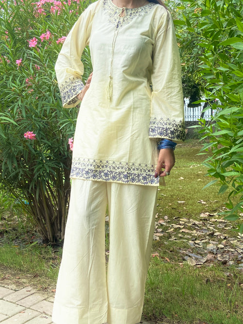 Aqxa 2-Piece (Short shirt with Farshi shalwar)