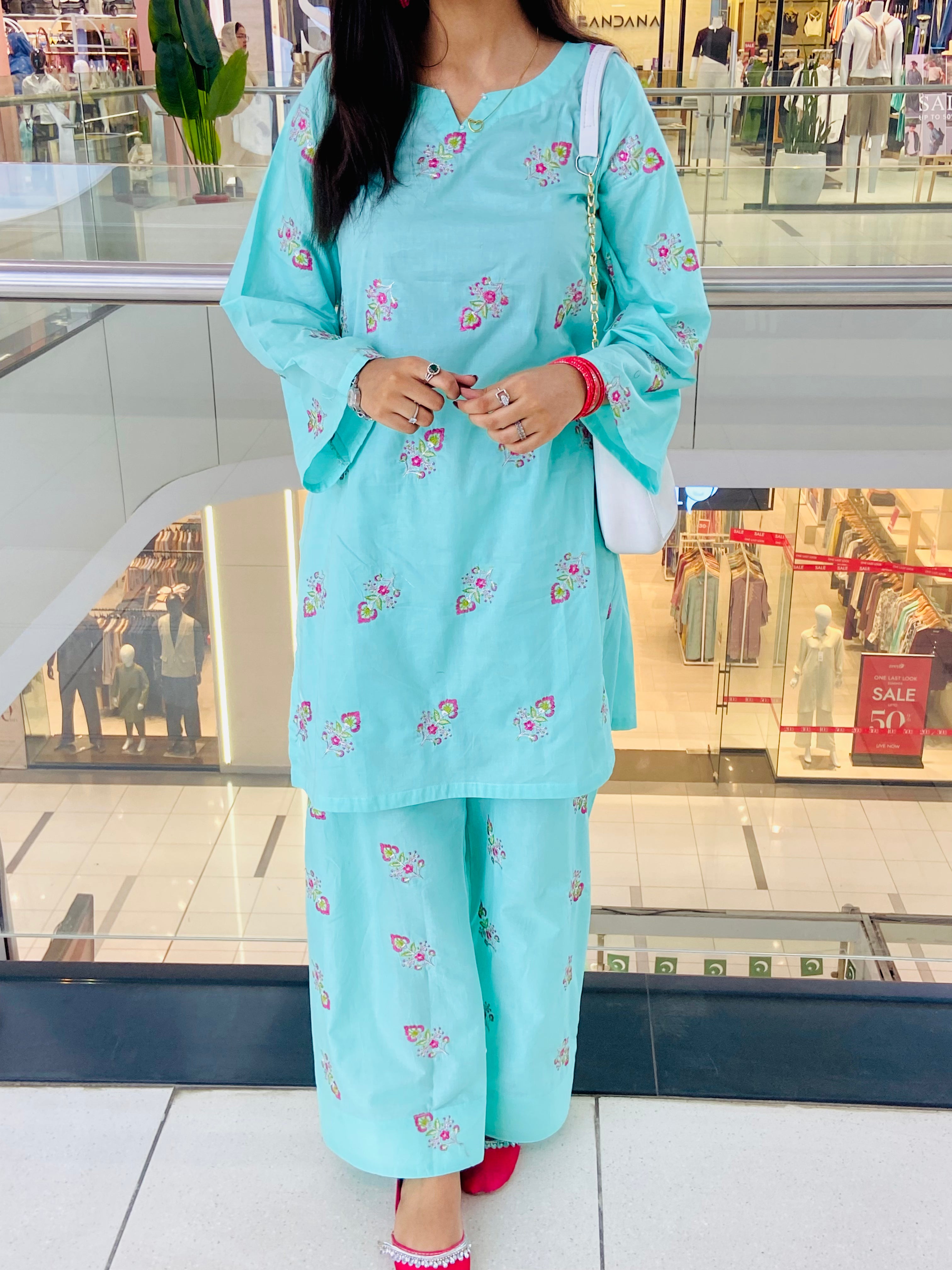 Sehar 2-Piece (Short shirt with Farshi Shalwar)