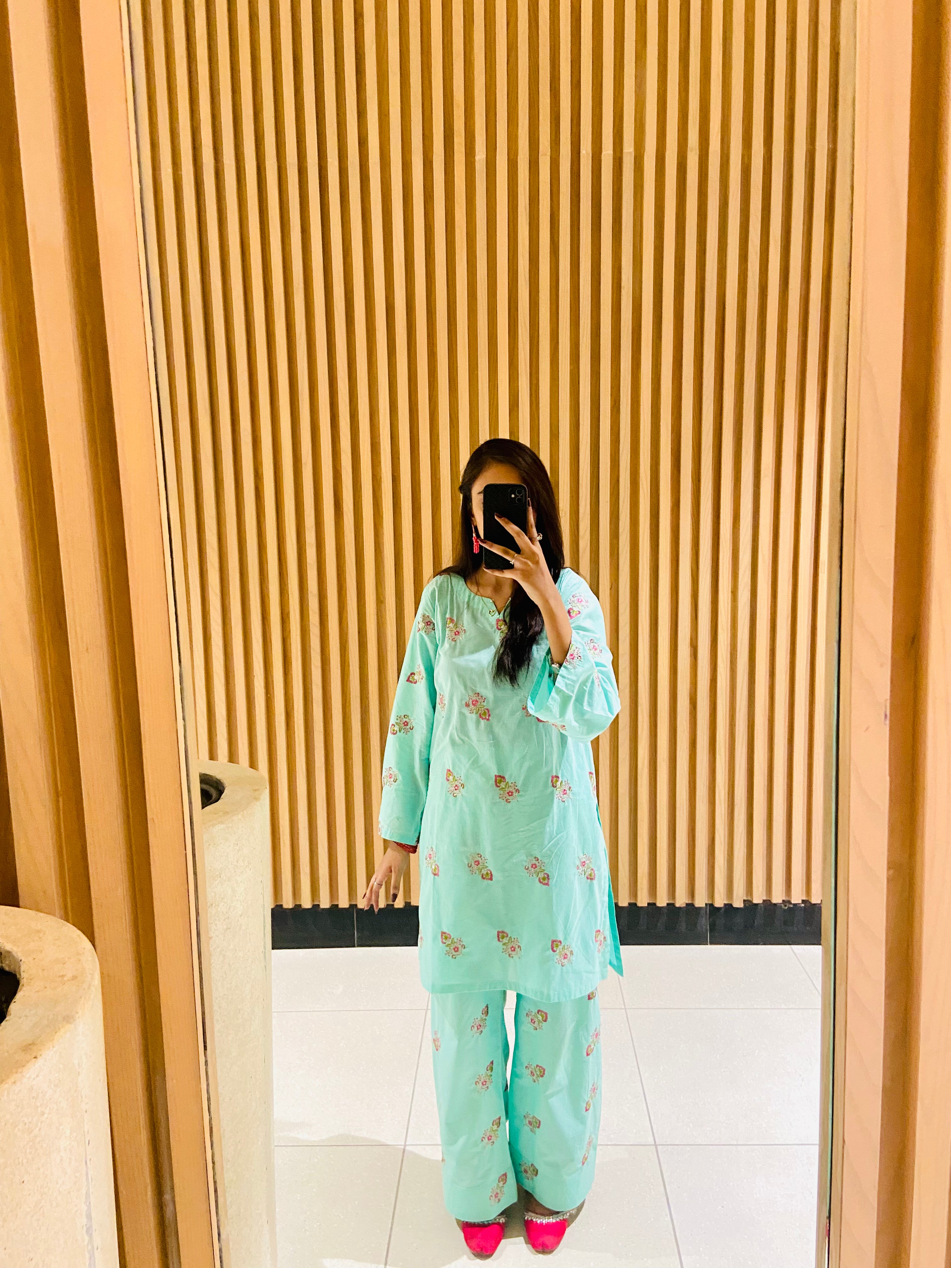 Sehar 2-Piece (Short shirt with Farshi Shalwar)