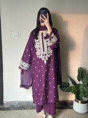 Skilar Embroidered 3 pc 26NS037