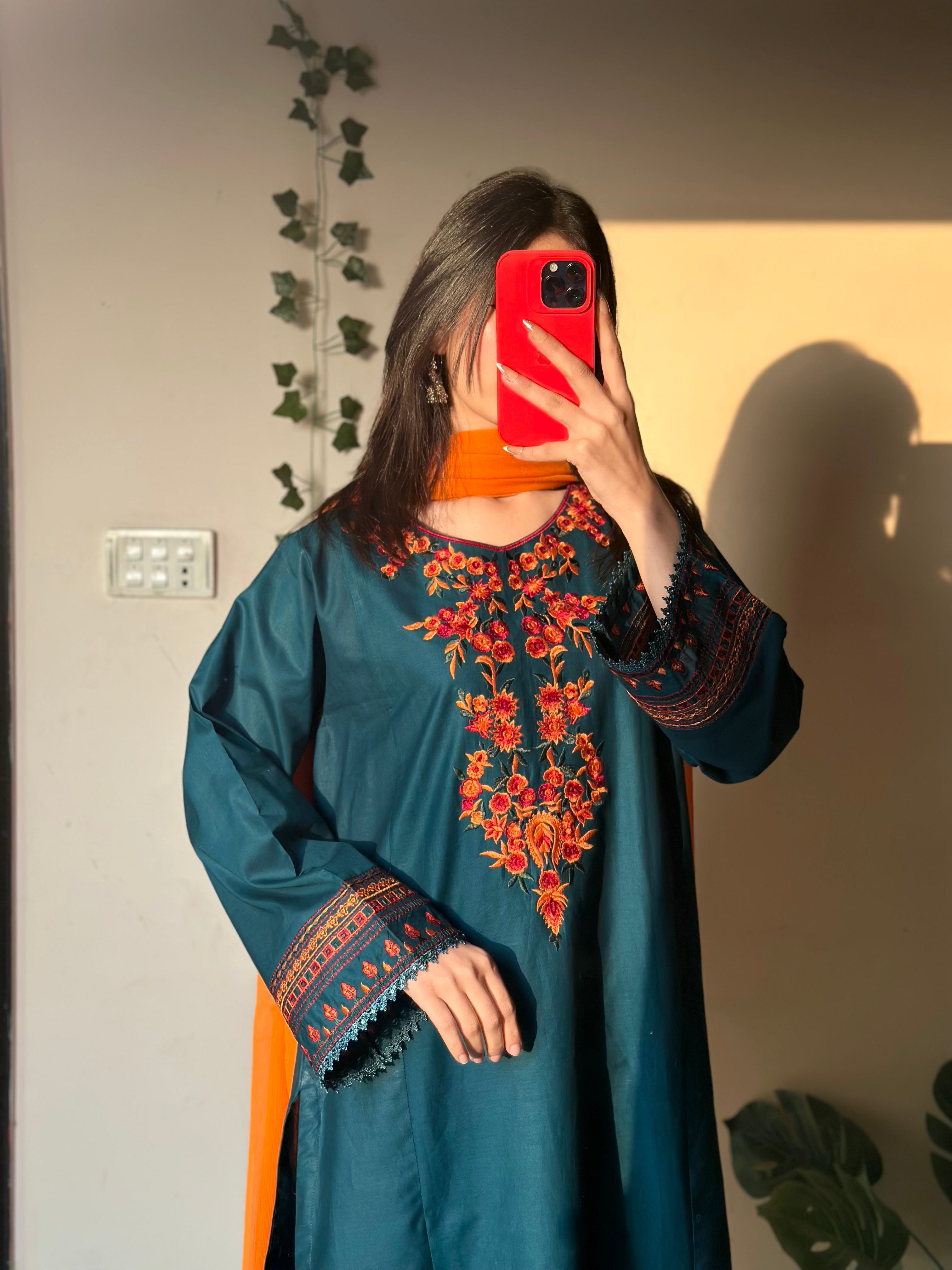 Maheen  Embroidered 3 pc