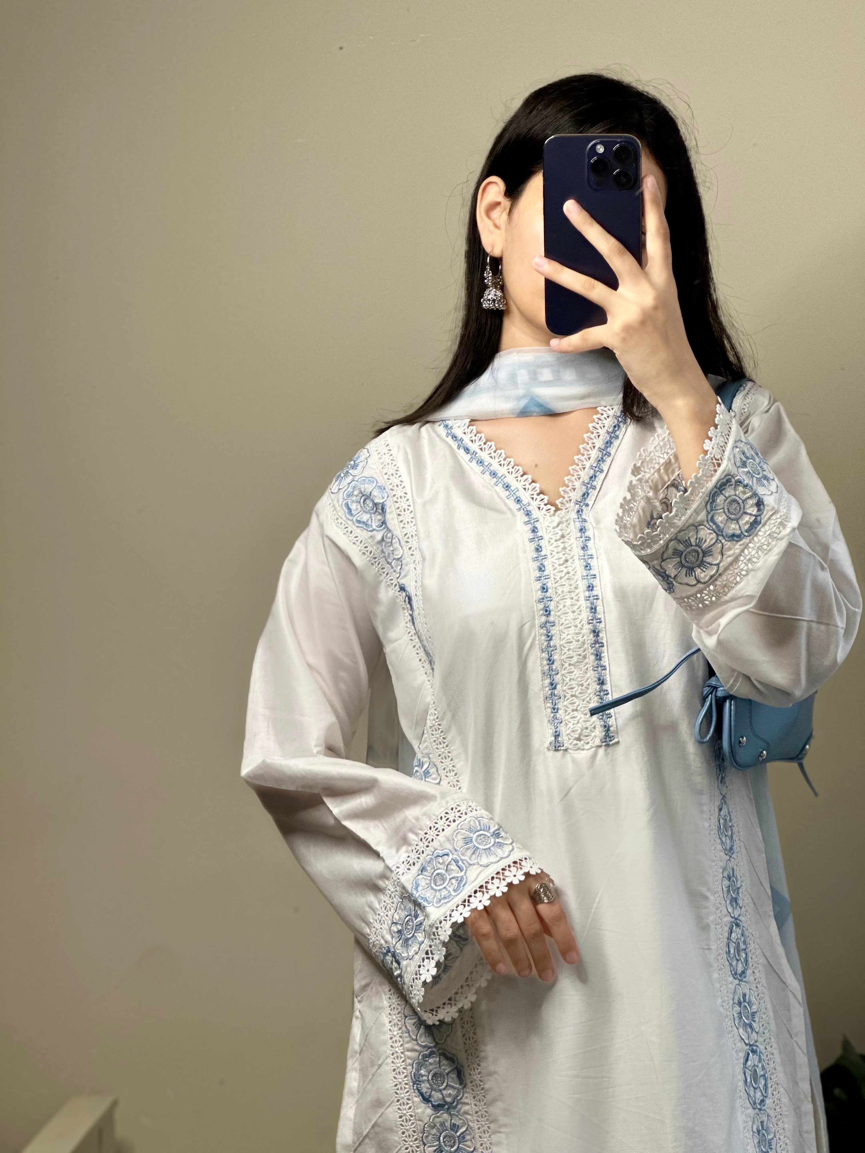 Moon white Embroidered 3PC