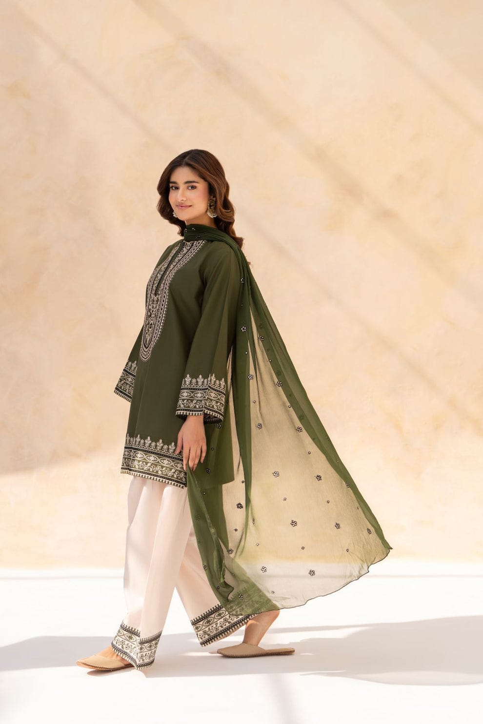 Falak Embroidered 3 PC (Short Shirt & Farshi Shalwar)