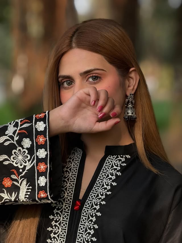 komal Embroidered 2 pc